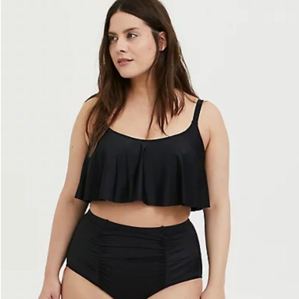 NWT Torrid Wireless Flounce Bikini Top | Black | 2XL
